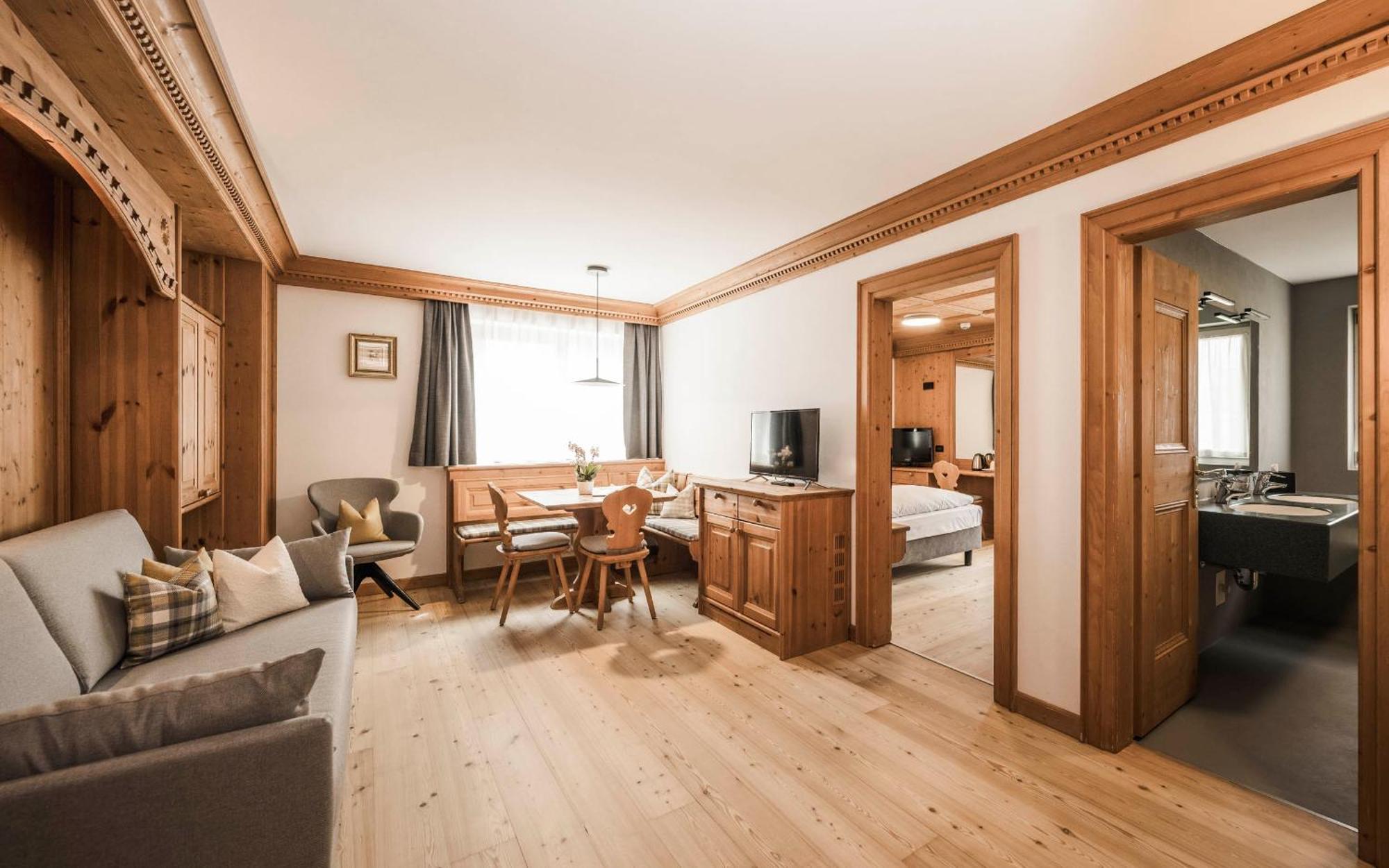 Hotel Ladinia ラ・ヴィッラ エクステリア 写真